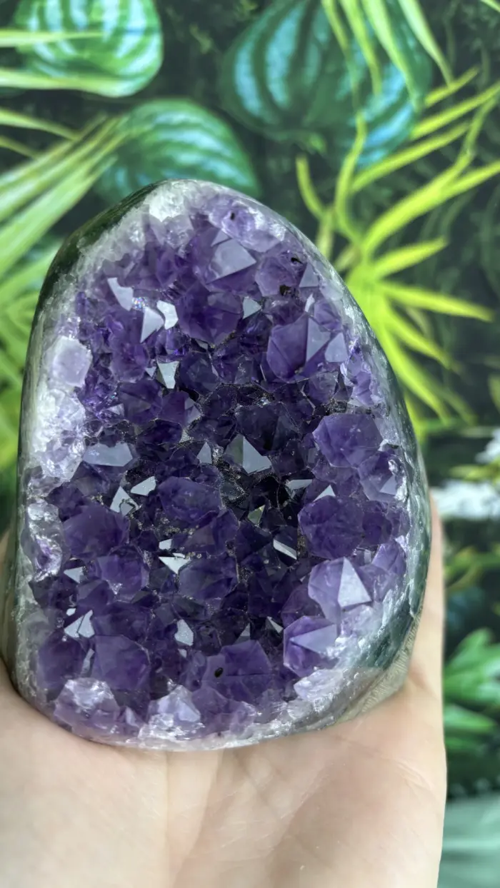 ✨ Wenn der Geist zur Ruhe kommt – Dein Amethyst für Achtsamkeit & Heilung 1 Nursesoulangel