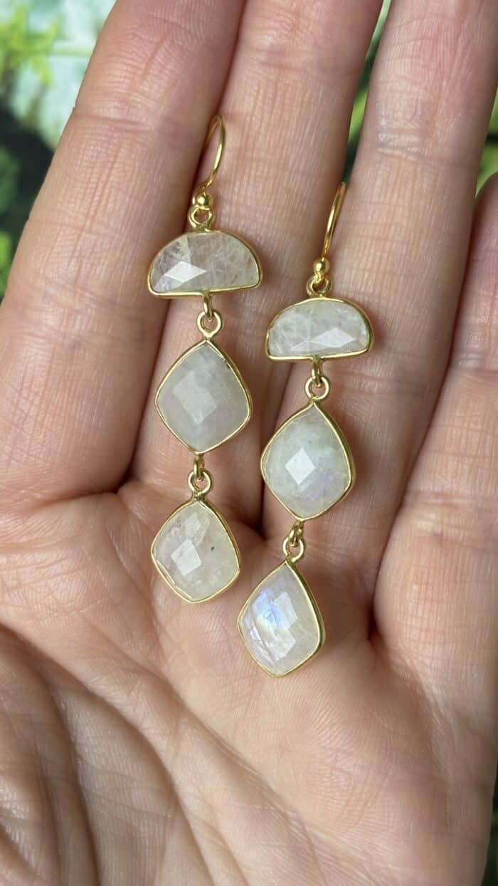 ✨ Goldfarbene Regenbogen-Mondstein Ohrringe – 925 Silber vergoldet | 100 % Naturstein aus Indien 8 Nursesoulangel