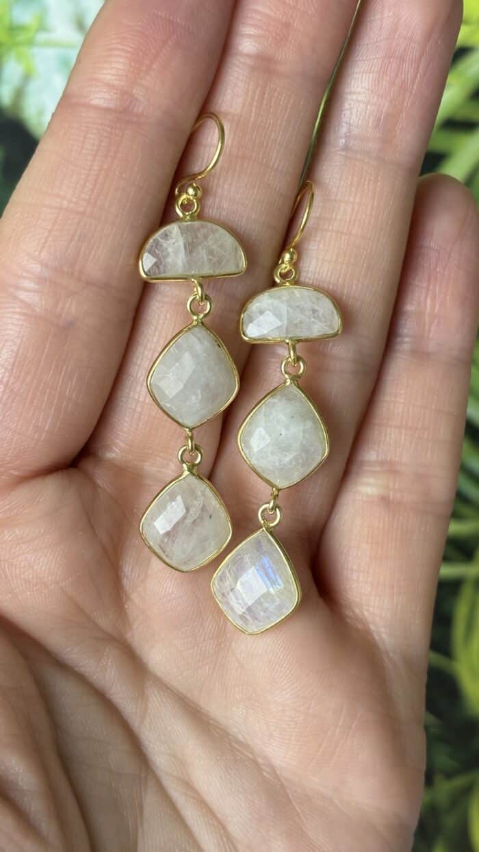 ✨ Goldfarbene Regenbogen-Mondstein Ohrringe – 925 Silber vergoldet | 100 % Naturstein aus Indien 1 Nursesoulangel