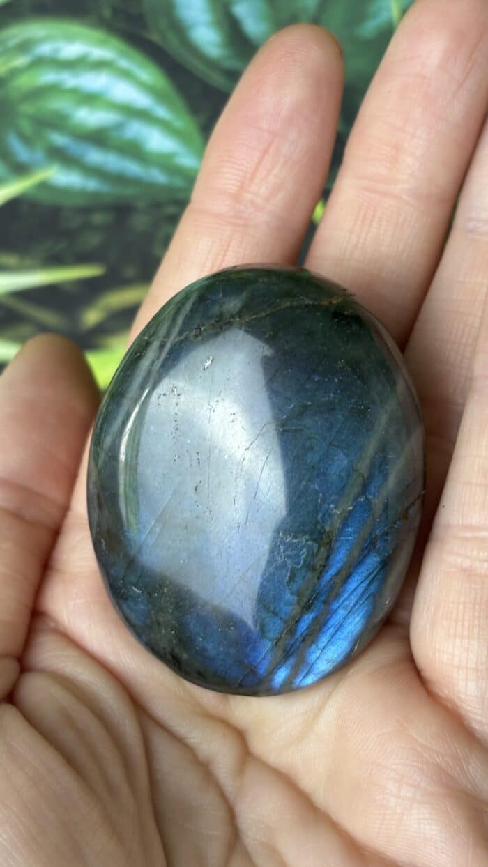 🌌 Labradorit Oval mit blauem Schimmer – Intuition. Schutz. Seelenmagie. 🌌 2 Nursesoulangel