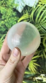 🌕 Magische Selenit-Kristallkugel – Bild 8