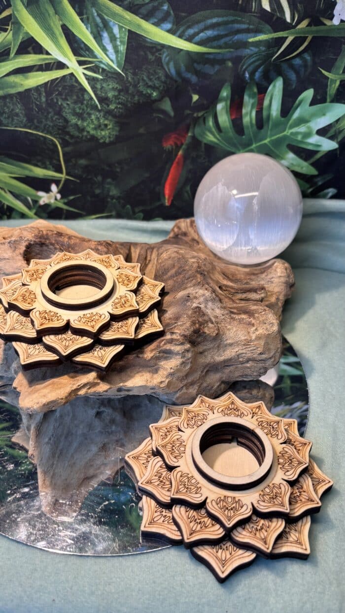 ✨🌸 Kugelhalter Mandala Lotus aus Holz – 12 cm, 46 g – Bild 2