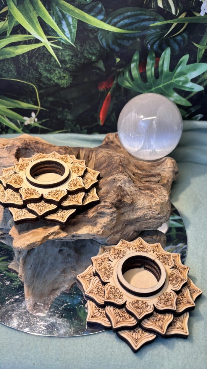 ✨🌸 Kugelhalter Mandala Lotus aus Holz – 12 cm, 46 g – Bild 3