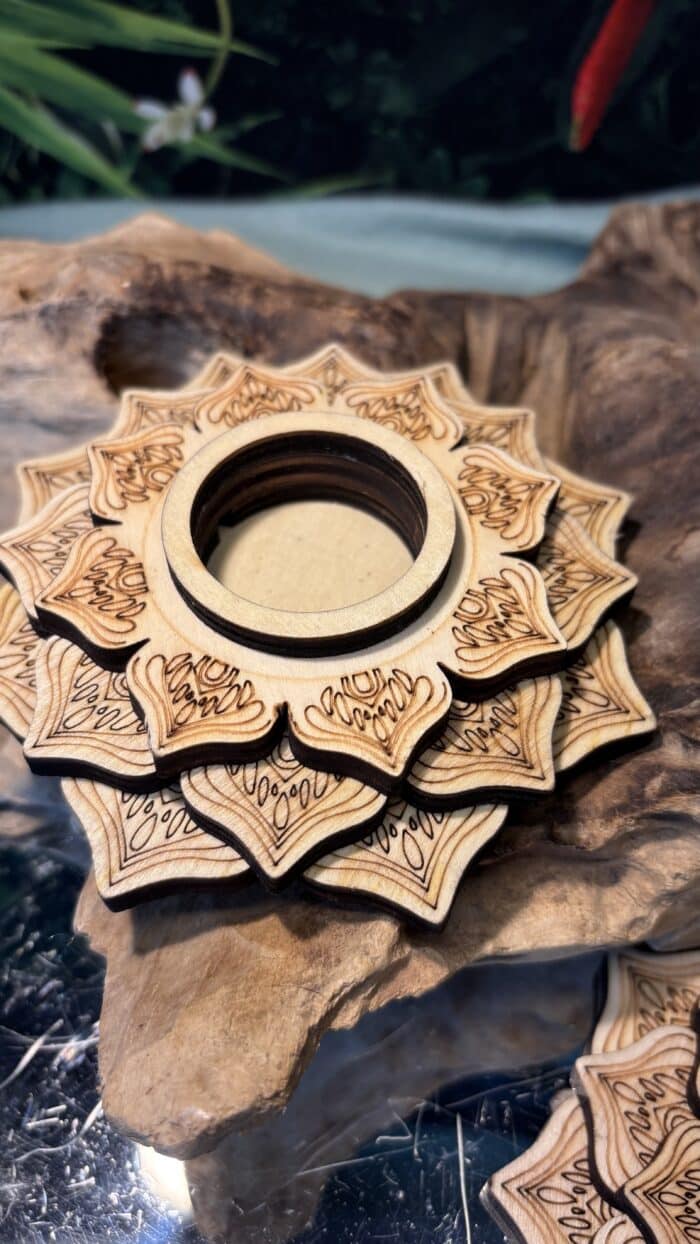 ✨🌸 Kugelhalter Mandala Lotus aus Holz – 12 cm, 46 g – Bild 5