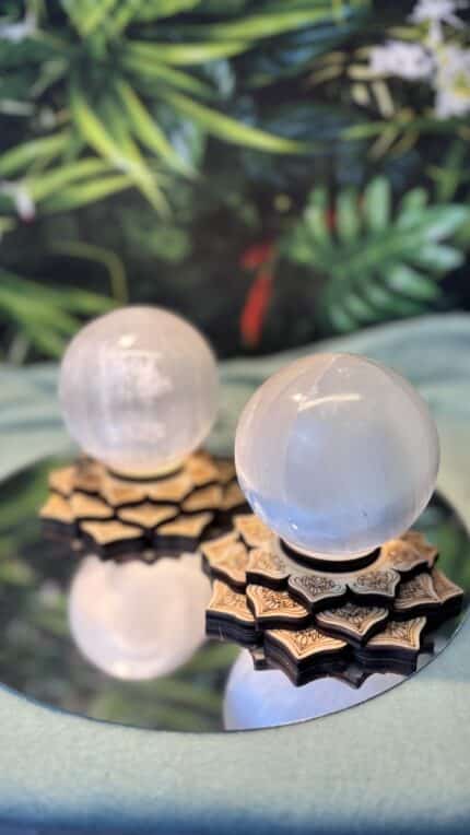 ✨🌸 Kugelhalter Mandala Lotus aus Holz – 12 cm, 46 g