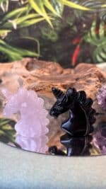 🖤 Magisches schwarzes Obsidian-Einhorn – Bild 2