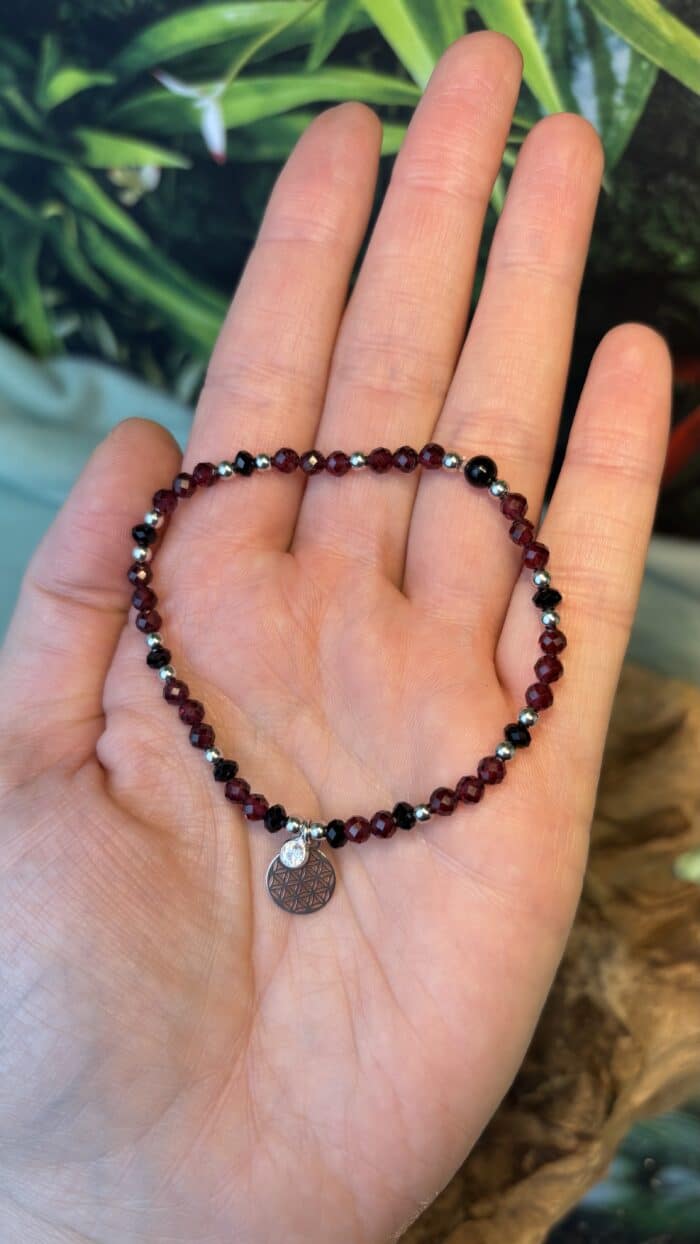 ❤️‍🔥 Facettiertes Granat-Turmalin Schutzarmband Handgefertigt – Bild 2