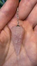 💗 Magisches Rosenquarz Pendel – 11 g | Länge 4 cm | mit versilberter Kette | vom Großhändler aus Idar-Oberstein – Bild 2