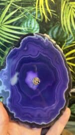 💜 Räucherstäbchenhalter aus Lila Achat-Scheibe mit 4 Silikonfüßen | Handverlesen | 11,5 × 14 cm | 213,4 g | Herkunft: Indien