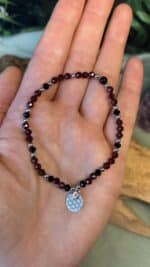 ❤️‍🔥 Facettiertes Granat-Turmalin Schutzarmband Handgefertigt – Bild 9