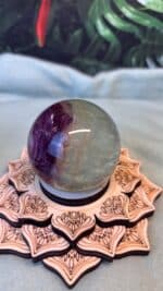 🌈 Regenbogen Fluorit Kugel – Klarheit, Fokus & Schutz – Bild 3