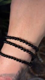 Schwarzes Turmalin Armband 16 cm | 4 mm Heilstein-Perlen | Handgeknüpft von Nursesoulangel – Bild 5