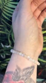 Regenbogen-Mondstein Armband – Intuition, Weiblichkeit & Magie des Lichts ✨🌙 – Bild 2