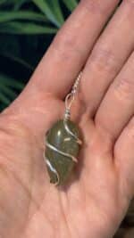 💚✨ Aventurin Spiral-Pendel mit Bergkristall-Perle – handverlesen aus Idar-Oberstein ✨💚 – Bild 2