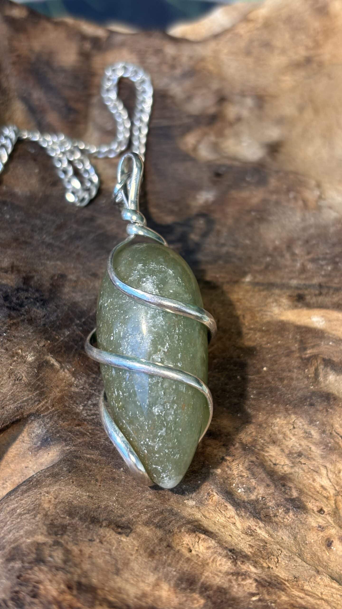 Aventurin Pendel 💚✨ Aventurin Spiral-Pendel mit Bergkristall-Perle – handverlesen aus Idar-Oberstein ✨💚 – Bild 1